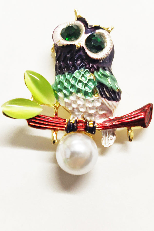Emerald Eyes Owl Pin