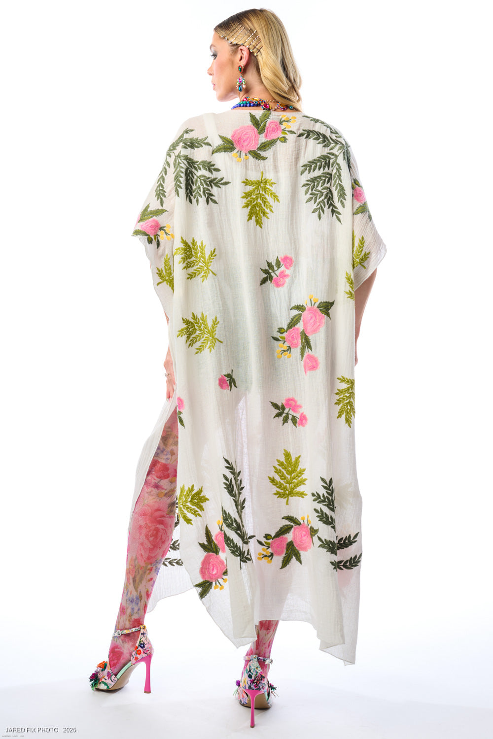 Miss April Embroidered Kimono in White